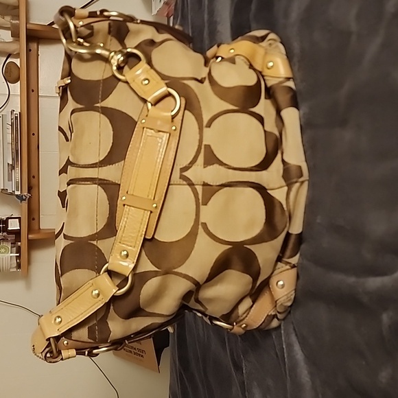 Coach Bag with matching wallet - Picture 2 of 7